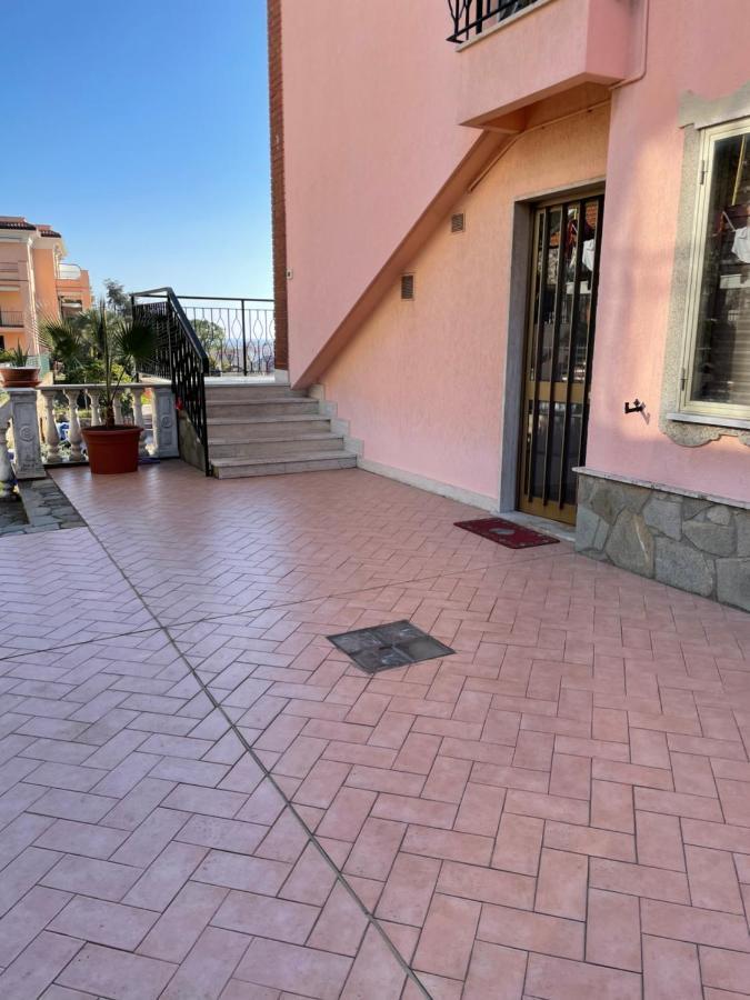 Apartment Aurora & Nicole Ideal Per Biker Con Terazza Vista Mare Parcheggio E Wi-Fi Gratuiti Пьетра-Лигуре Экстерьер фото