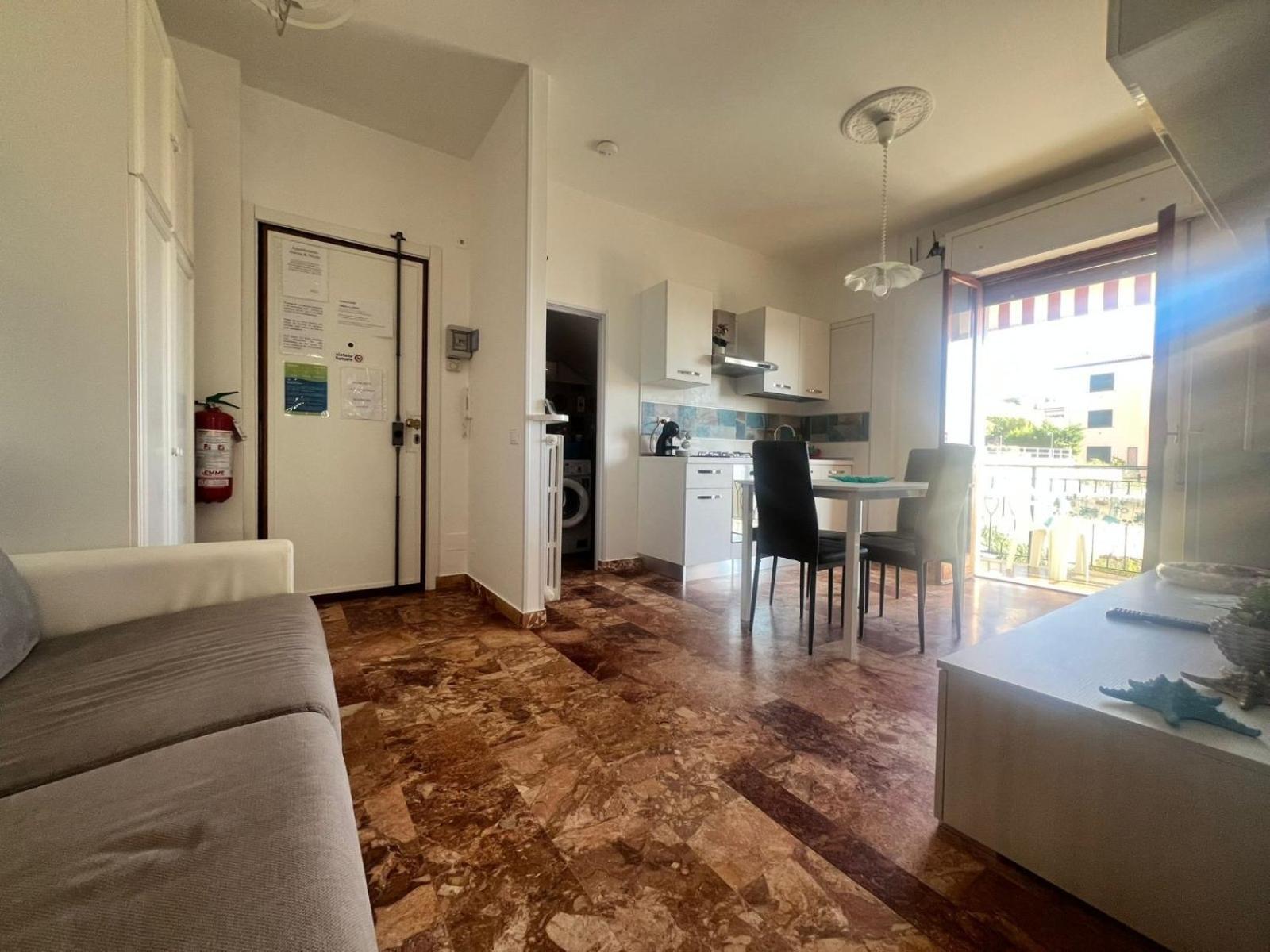 Apartment Aurora & Nicole Ideal Per Biker Con Terazza Vista Mare Parcheggio E Wi-Fi Gratuiti Пьетра-Лигуре Экстерьер фото
