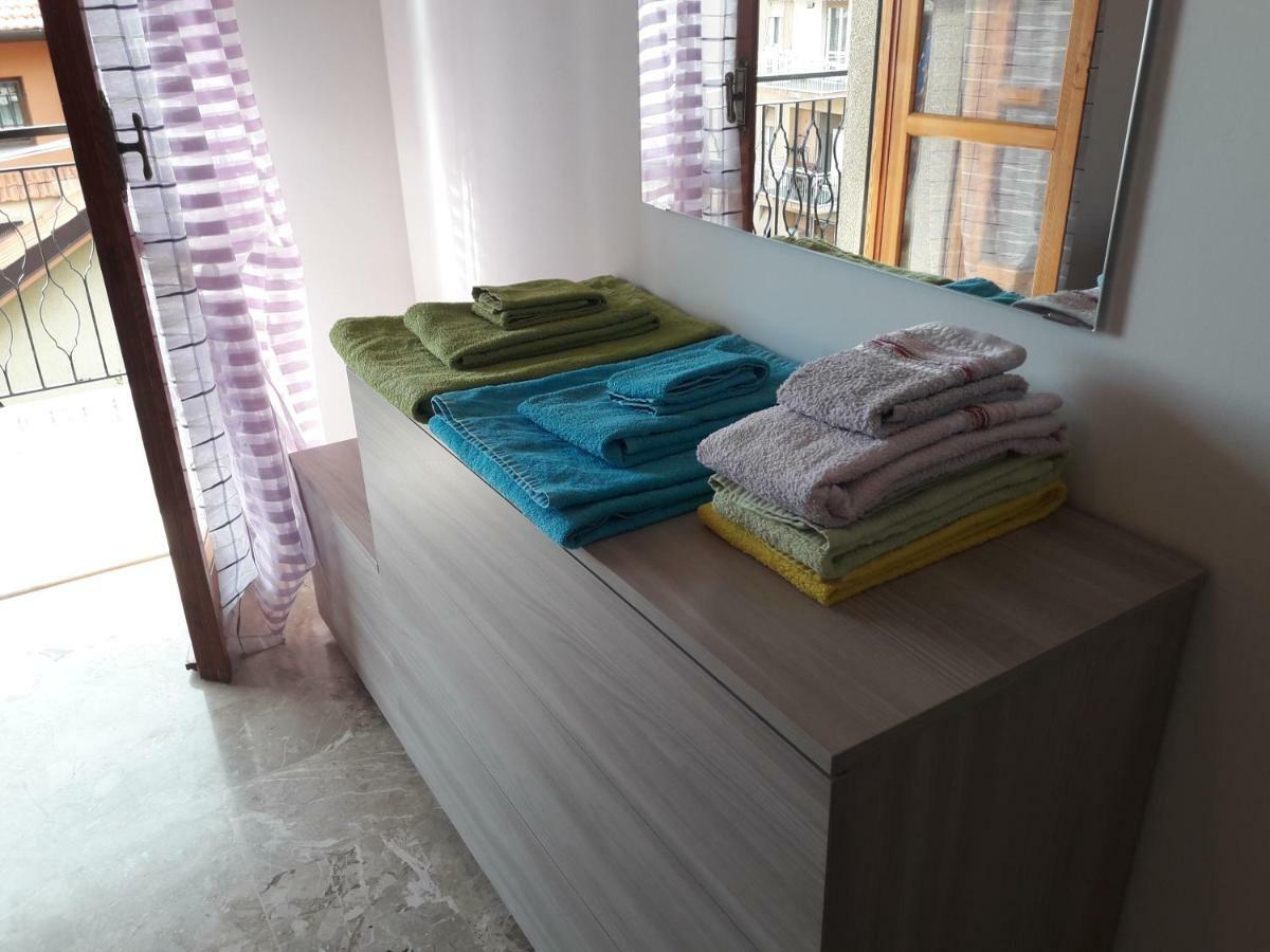 Apartment Aurora & Nicole Ideal Per Biker Con Terazza Vista Mare Parcheggio E Wi-Fi Gratuiti Пьетра-Лигуре Экстерьер фото