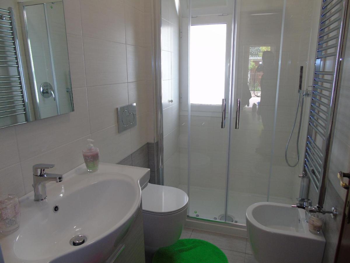 Apartment Aurora & Nicole Ideal Per Biker Con Terazza Vista Mare Parcheggio E Wi-Fi Gratuiti Пьетра-Лигуре Экстерьер фото